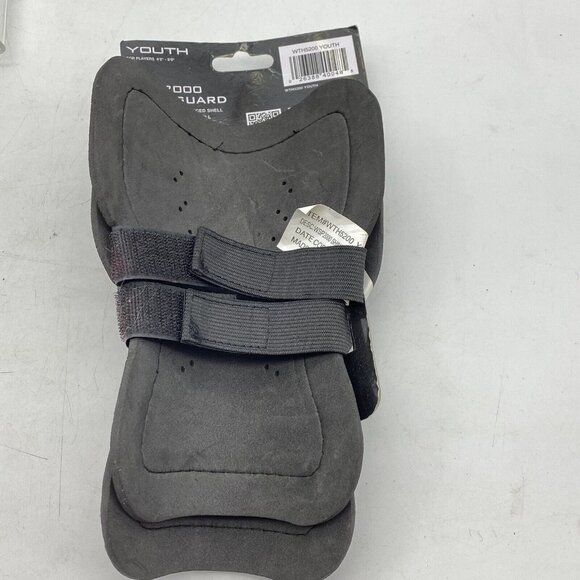 Wilson Soccer Shin Guards Youth 4'2"-5'0" lightweight reinforced shell futbol - Picture 8 of 8